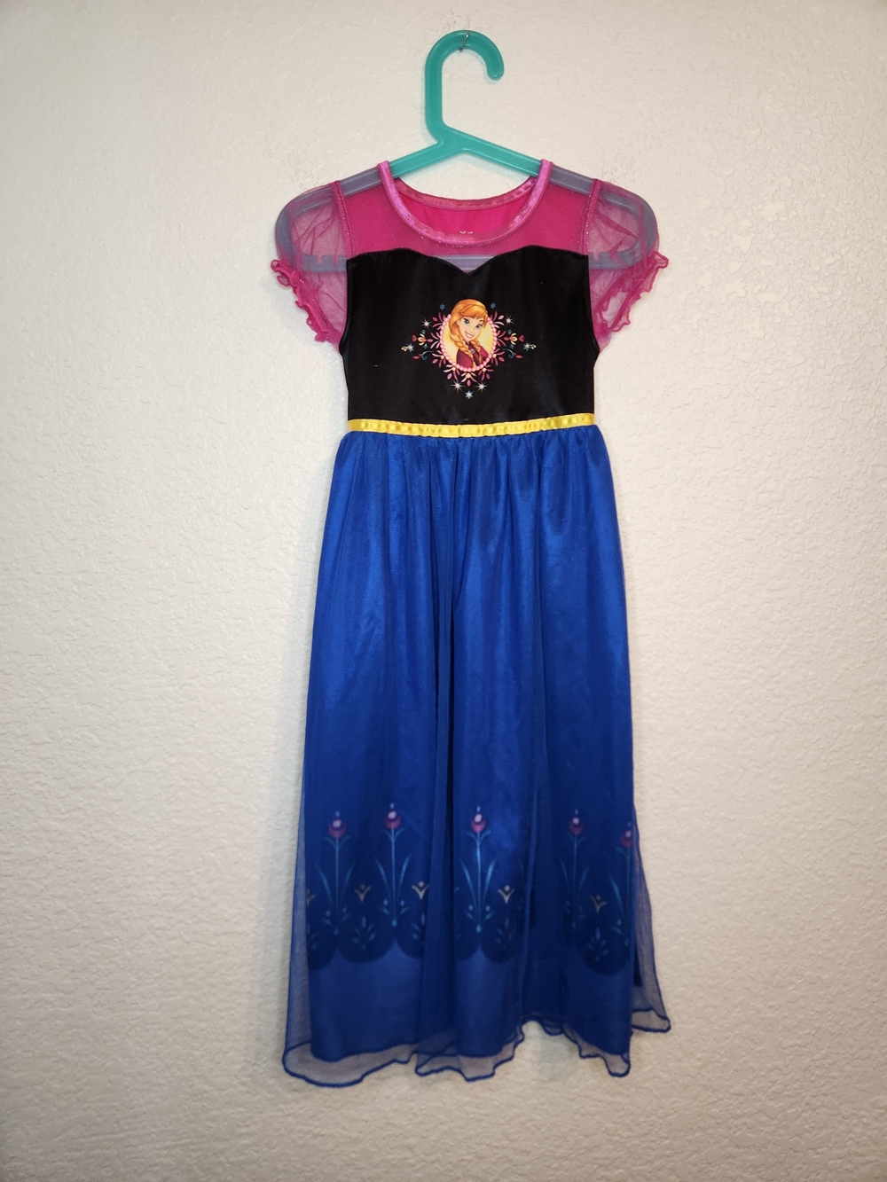 Disney Frozen Fantasy Girl's Nightgown Dress Size 6